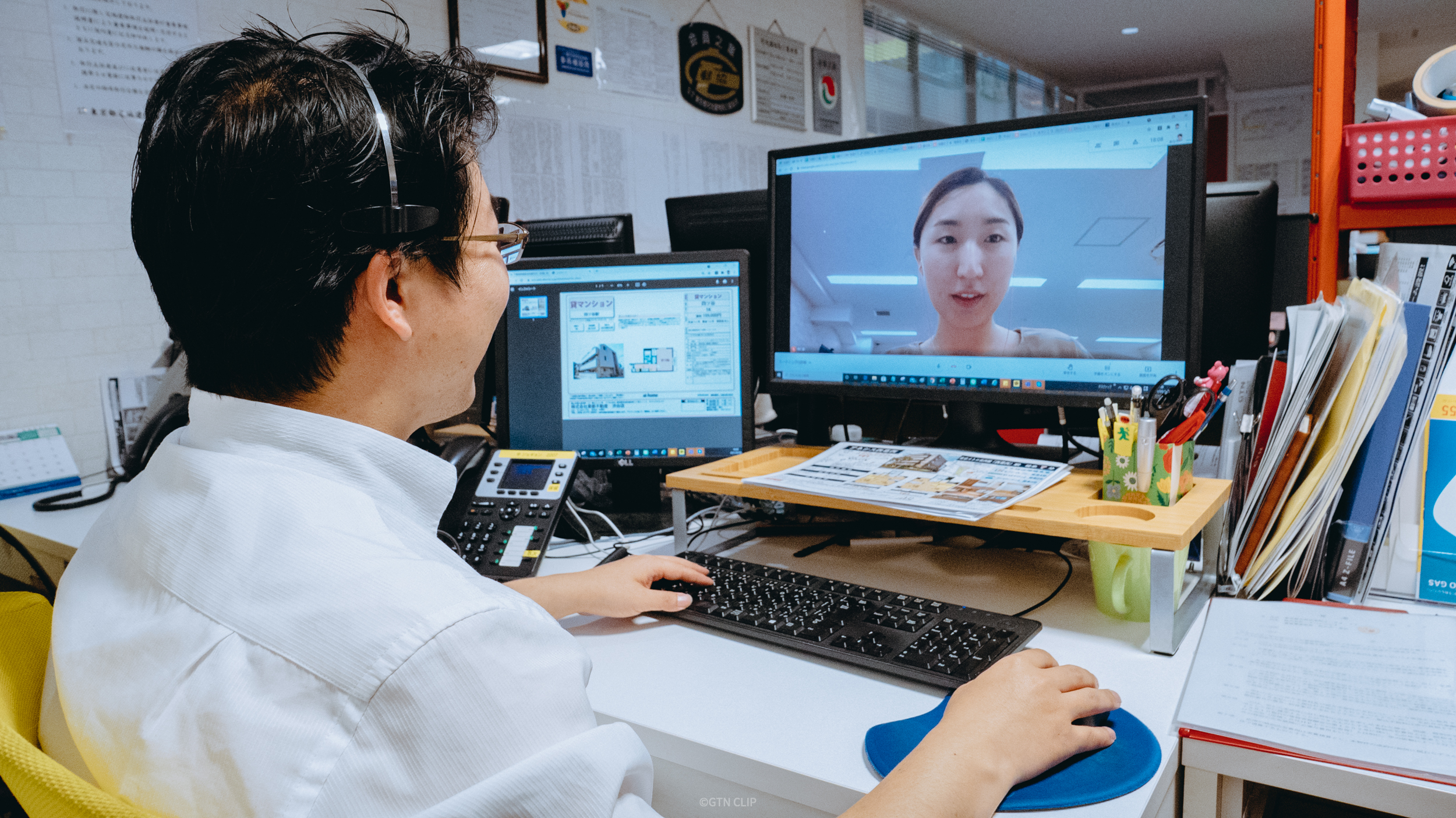 新大久保ZOOM接客する辛さんの顔